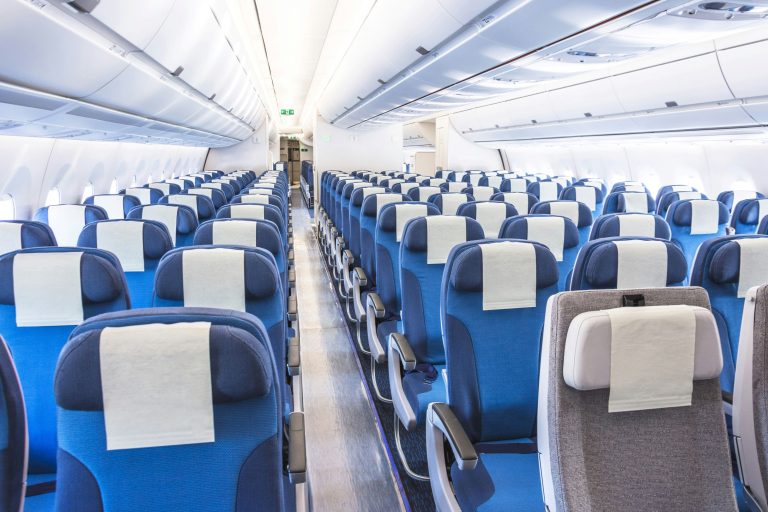 Comfort on board without secrets. Overview of the dimensions of seats in airplanes.