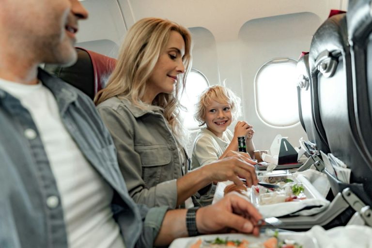 Bringing Your Own Food on Board: What’s Allowed on Ryanair, easyJet, TUI, and Jet2?